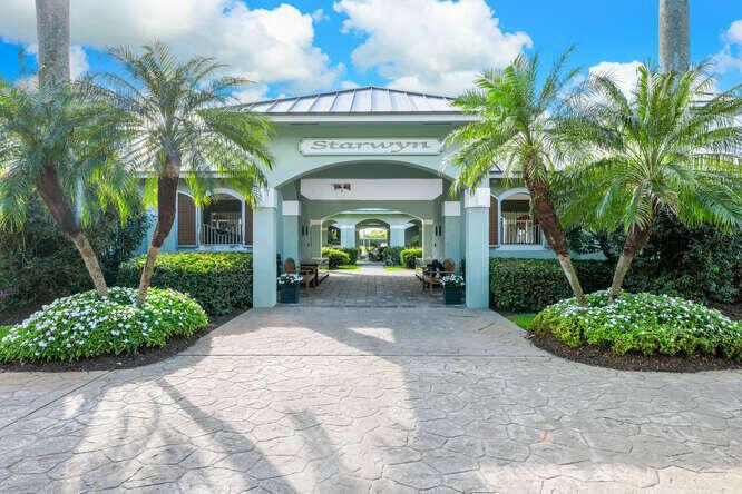  Single Family Homes Photo 4:  Wellington,  FL 33414