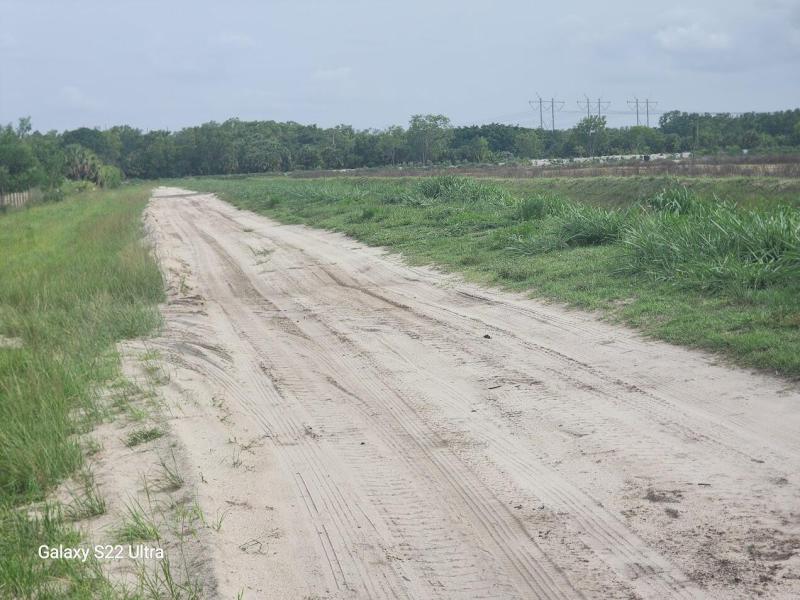  Commercial & Industrial Land Images 