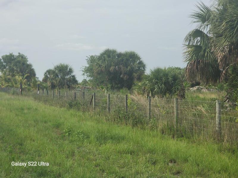  Commercial & Industrial Land Images 