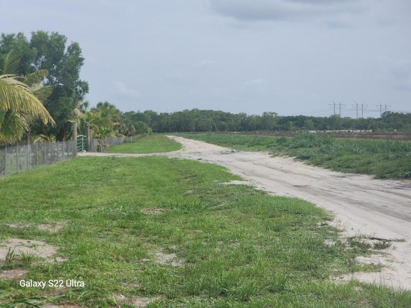  Commercial & Industrial Land Images 