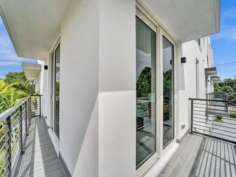 Duplex, Triplex and Fourplex Images