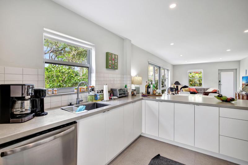 Duplex, Triplex and Fourplex Images