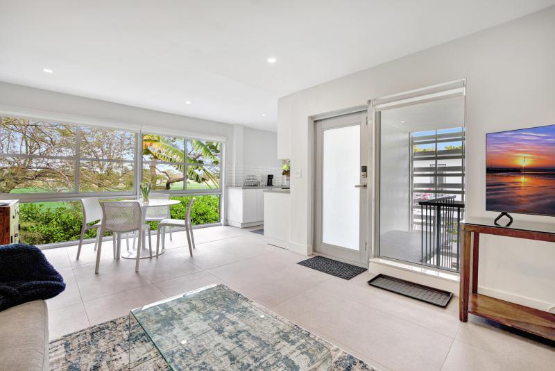 Duplex, Triplex and Fourplex Images