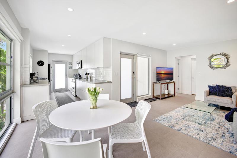 Duplex, Triplex and Fourplex Images