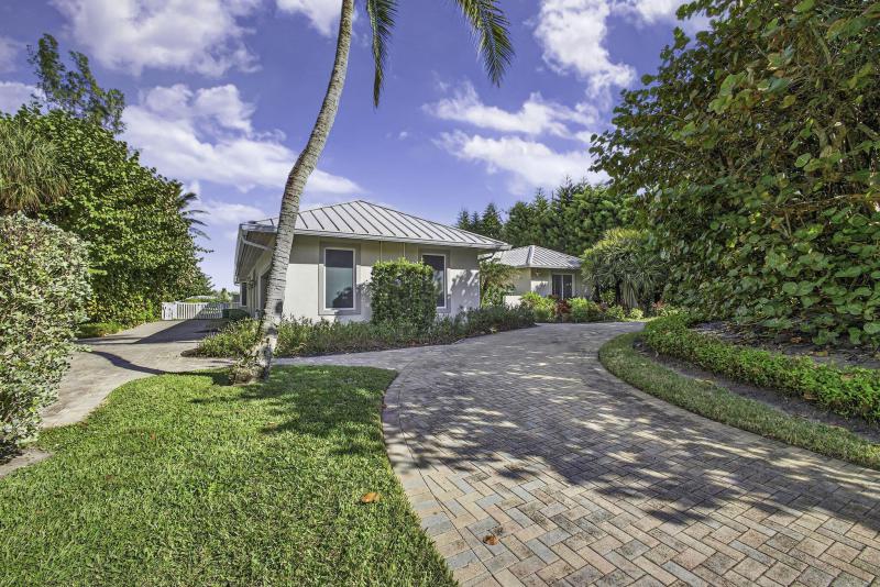  Single Family Homes Photo 20:  Jupiter Island,  FL 33455