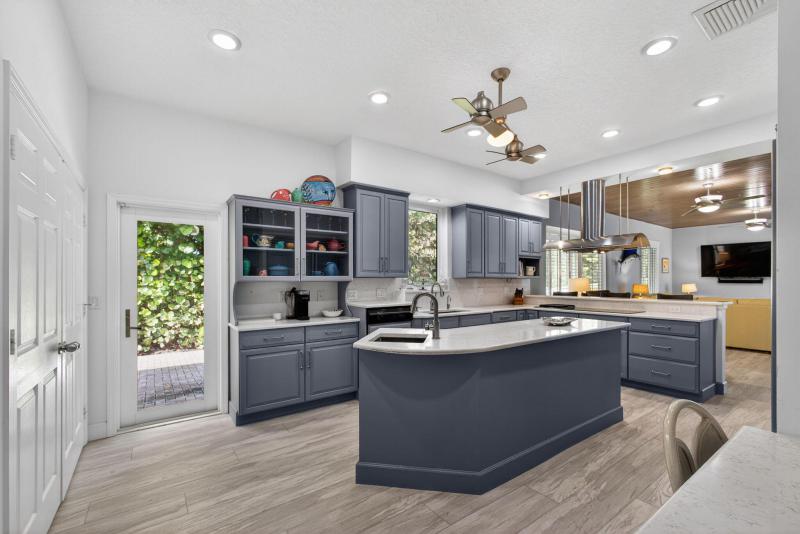  Single Family Homes Photo 40:  Jupiter Island,  FL 33455