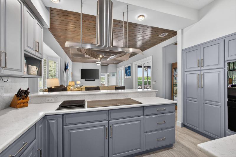  Single Family Homes Photo 48:  Jupiter Island,  FL 33455