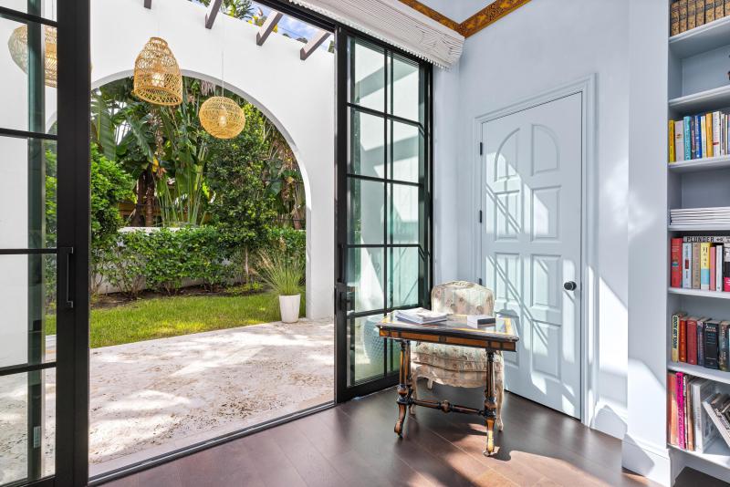  Single Family Homes Photo 27:  Palm Beach,  FL 33480