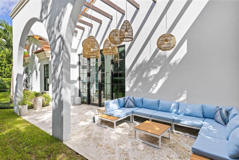  Single Family Homes Photo 32:  Palm Beach,  FL 33480