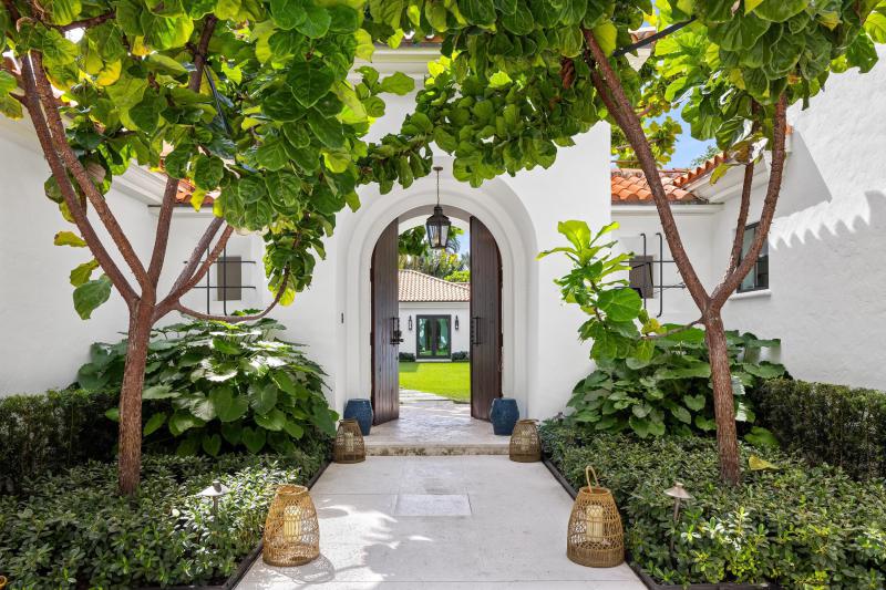  Single Family Homes Photo 5:  Palm Beach,  FL 33480