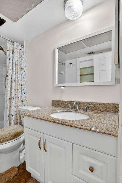  Condo & Townhome Photos