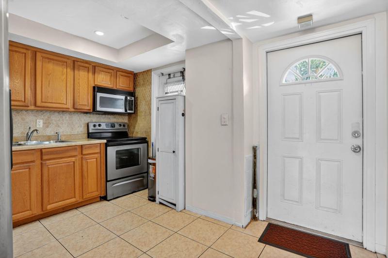  Condo & Townhome Photos