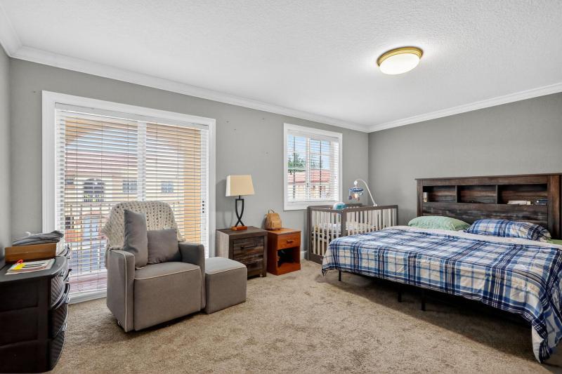  Condo & Townhome Photos