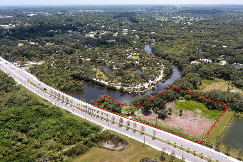  Commercial & Industrial Land Images 