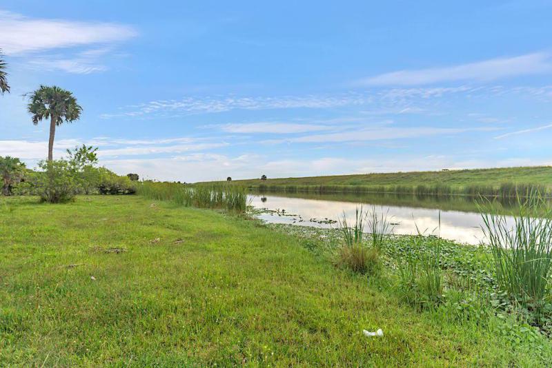  Commercial & Industrial Land Images 