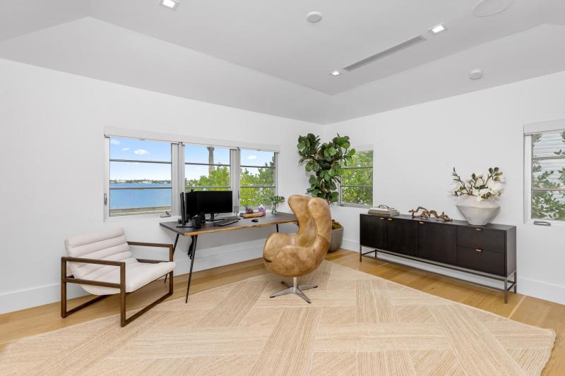  Single Family Homes Photo 17:  West Palm Beach,  FL 33405