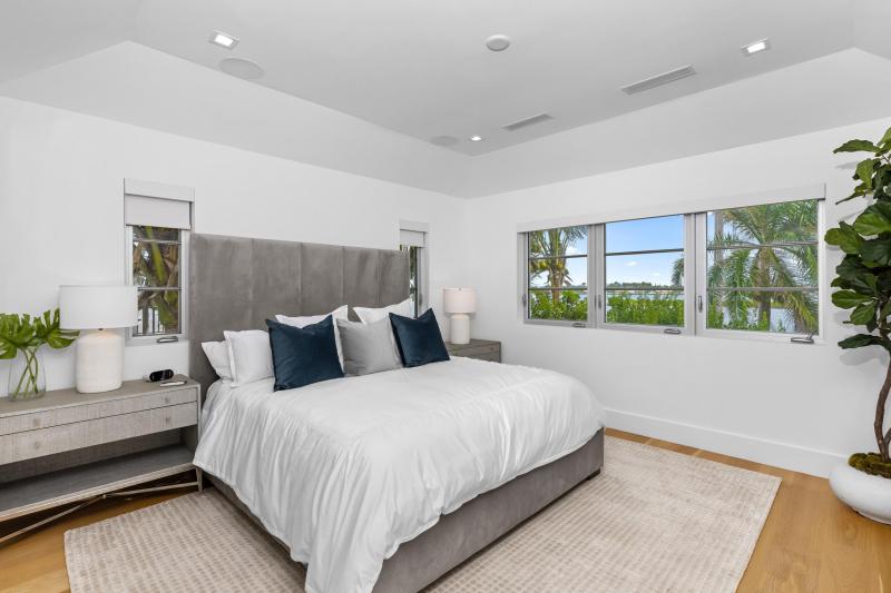  Single Family Homes Photo 18:  West Palm Beach,  FL 33405
