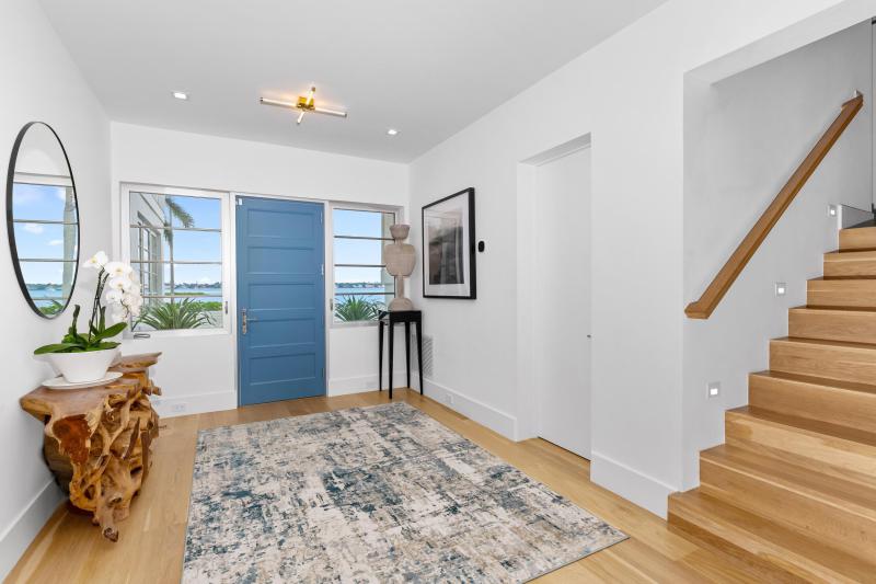  Single Family Homes Photo 4:  West Palm Beach,  FL 33405