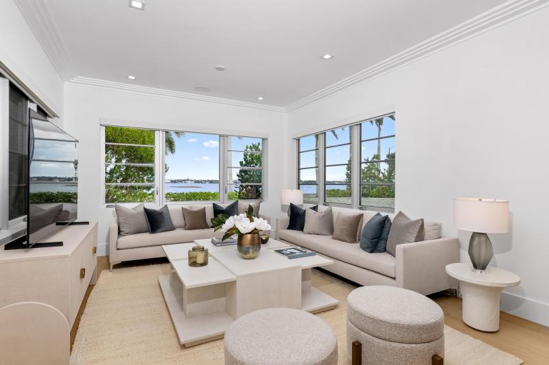  Single Family Homes Photo 6:  West Palm Beach,  FL 33405
