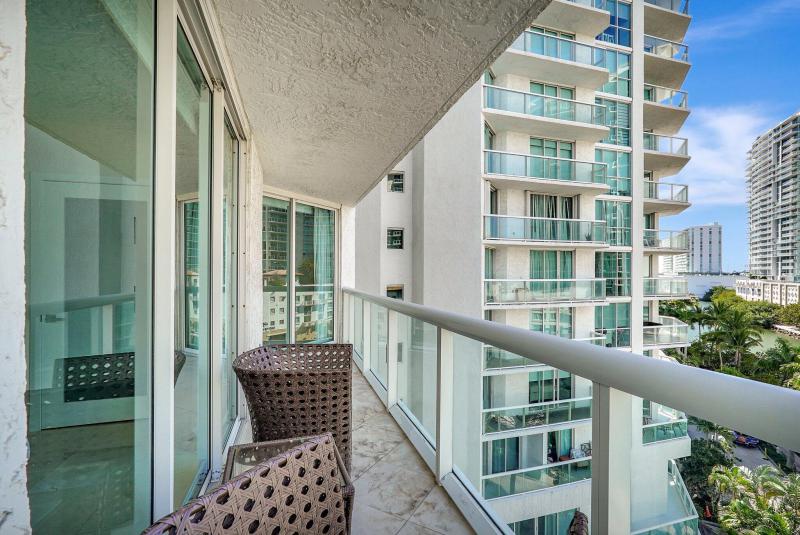  Condo & Townhome Photos