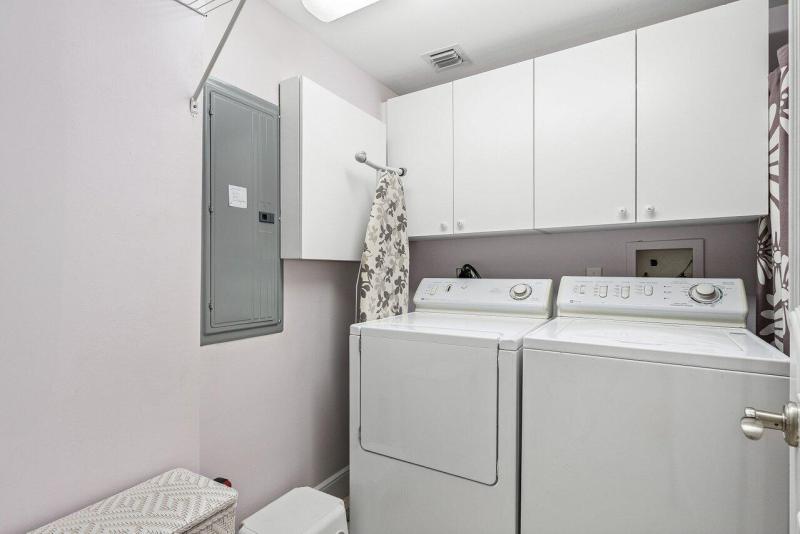  Condo & Townhome Photos