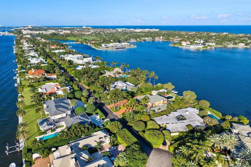  Single Family Homes Photo 13:  Palm Beach,  FL 33480