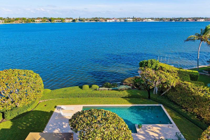  Single Family Homes Photo 15:  Palm Beach,  FL 33480