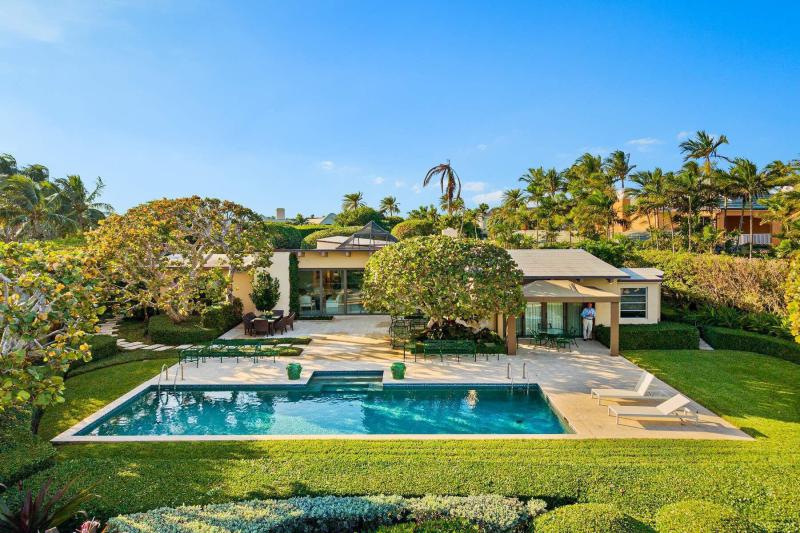  Single Family Homes Photo 17:  Palm Beach,  FL 33480