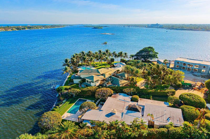  Single Family Homes Photo 2:  Palm Beach,  FL 33480
