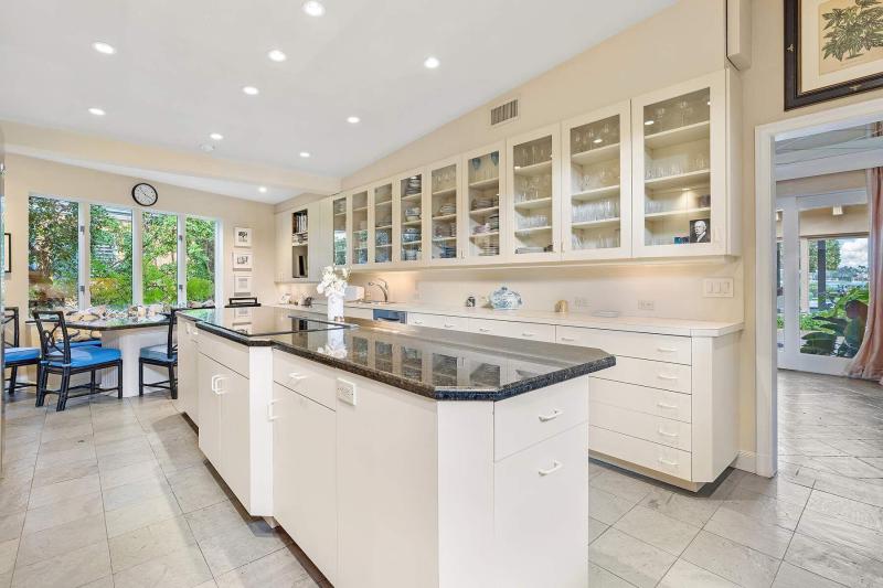  Single Family Homes Photo 24:  Palm Beach,  FL 33480