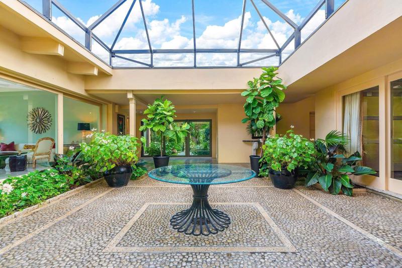  Single Family Homes Photo 26:  Palm Beach,  FL 33480