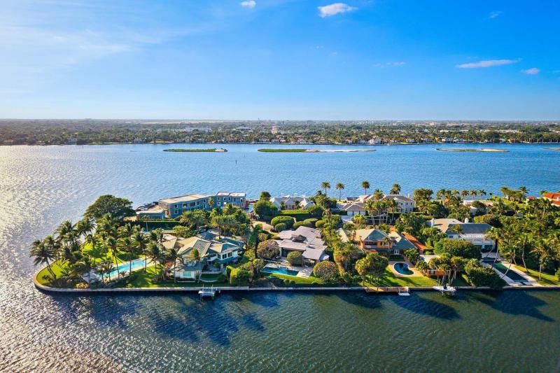  Single Family Homes Photo 3:  Palm Beach,  FL 33480