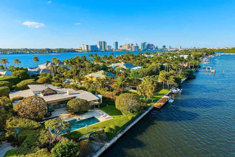  Single Family Homes Photo 5:  Palm Beach,  FL 33480