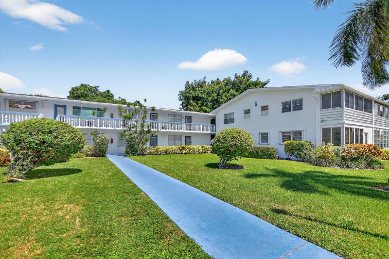  Condo & Townhome Photos