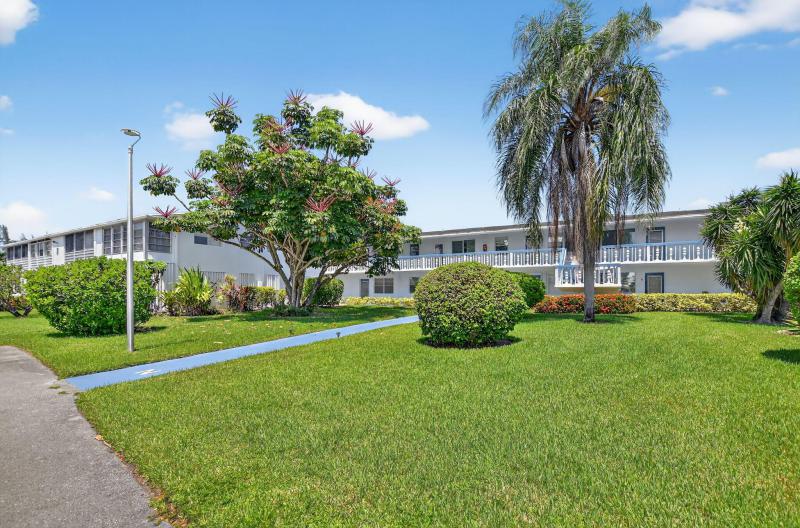  Condo & Townhome Photos
