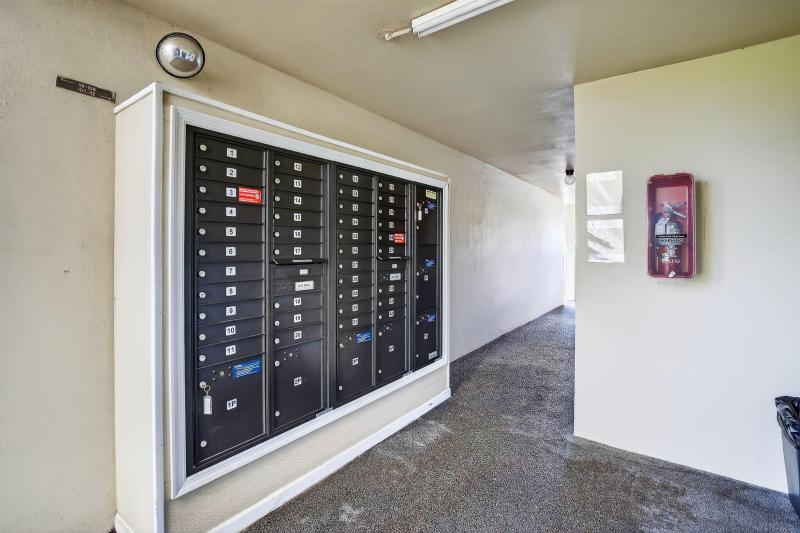  Condo & Townhome Photos