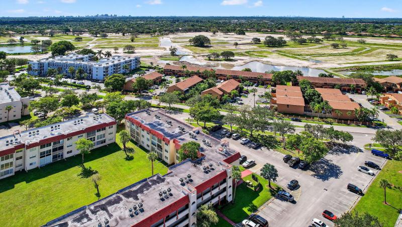  Condo & Townhome Photos