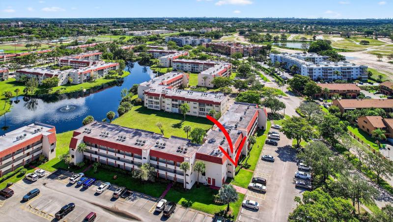  Condo & Townhome Photos