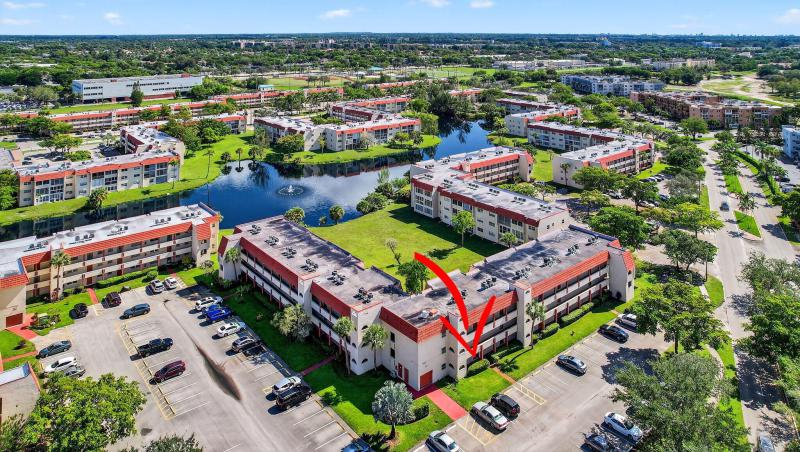  Condo & Townhome Photos