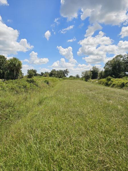  Commercial & Industrial Land Images 