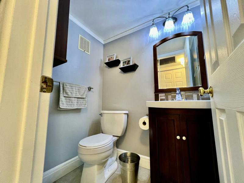  Condo & Townhome Photos