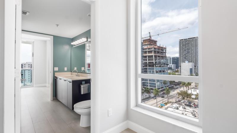  Condo & Townhome Photos