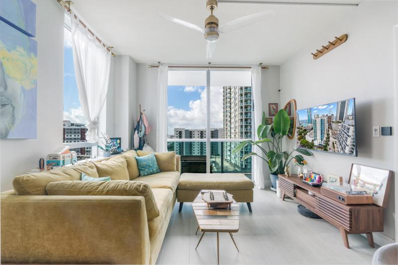 Condo & Townhome Photos