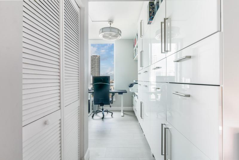  Condo & Townhome Photos