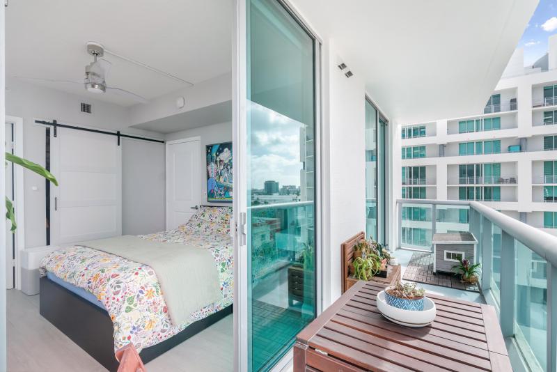  Condo & Townhome Photos