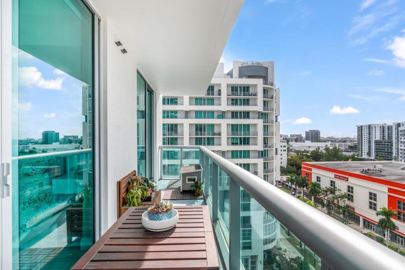  Condo & Townhome Photos
