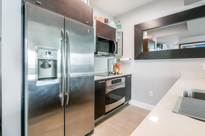  Condo & Townhome Photos