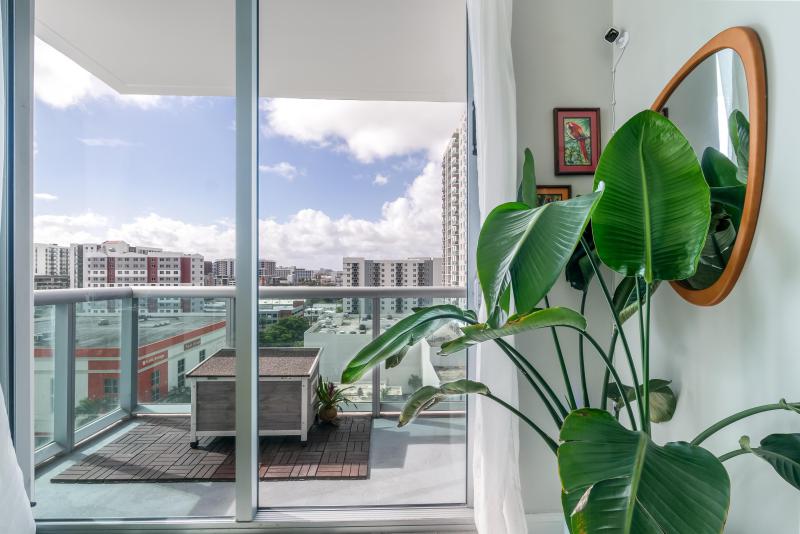  Condo & Townhome Photos