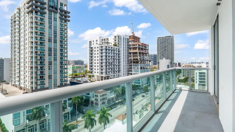  Condo & Townhome Photos
