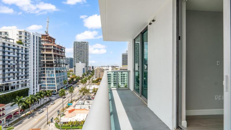  Condo & Townhome Photos